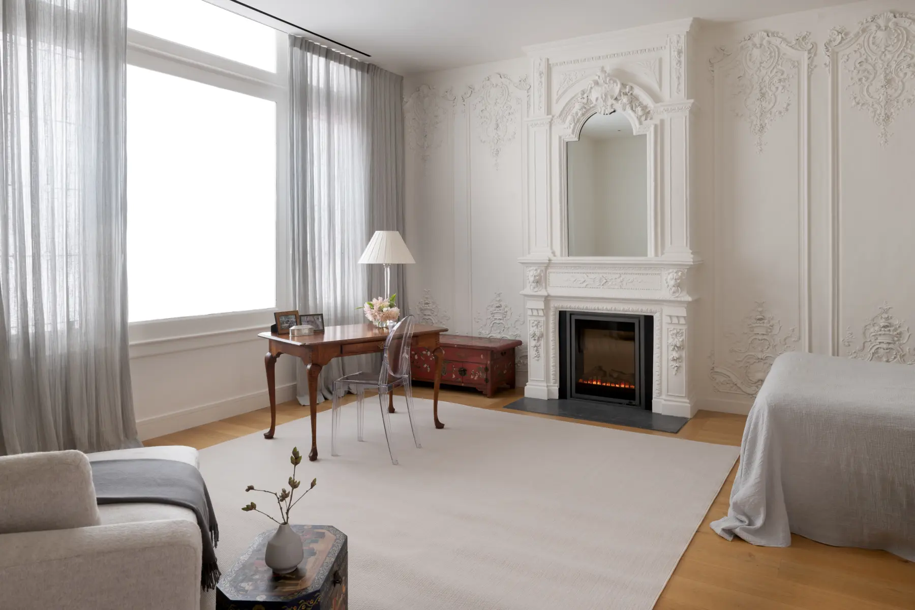 image of butler-armsden-nob-hill-apartment-primary-bedroom-fireplace.jpg
