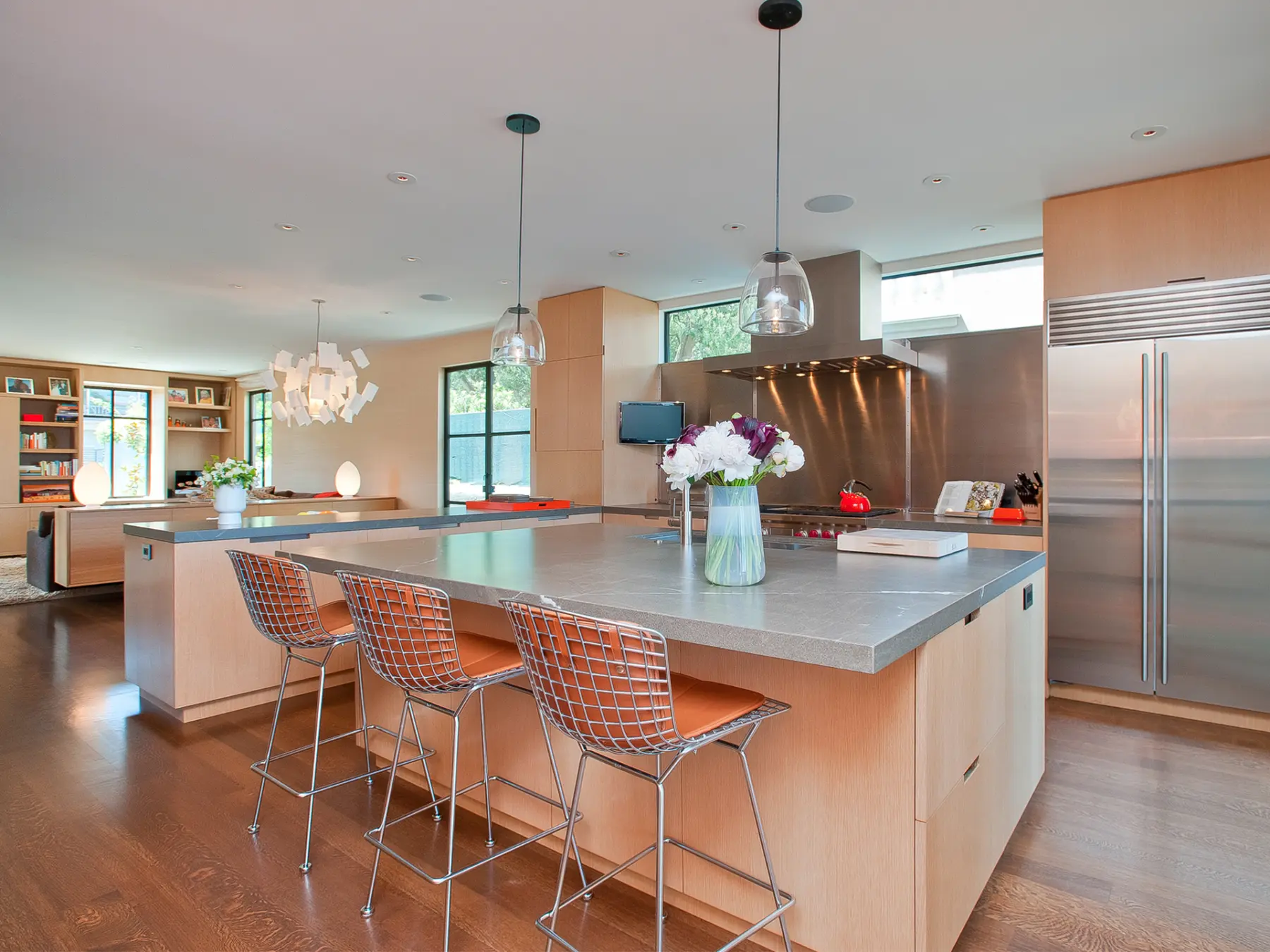 image of butler-armsden-family-home-in-sea-cliff-kitchen-island.jpg