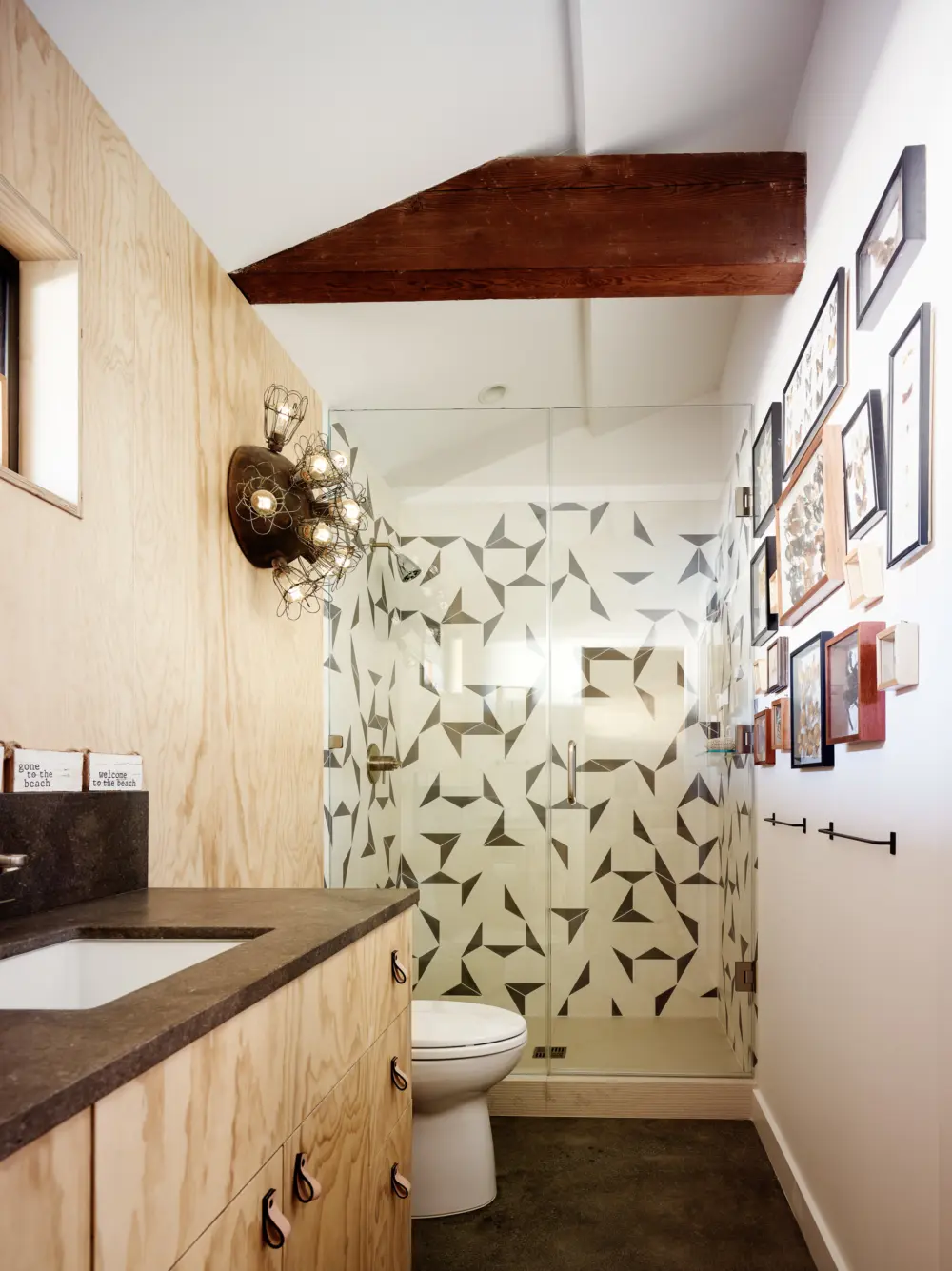image of butler-armsden-inlet-house-bathroom.jpg