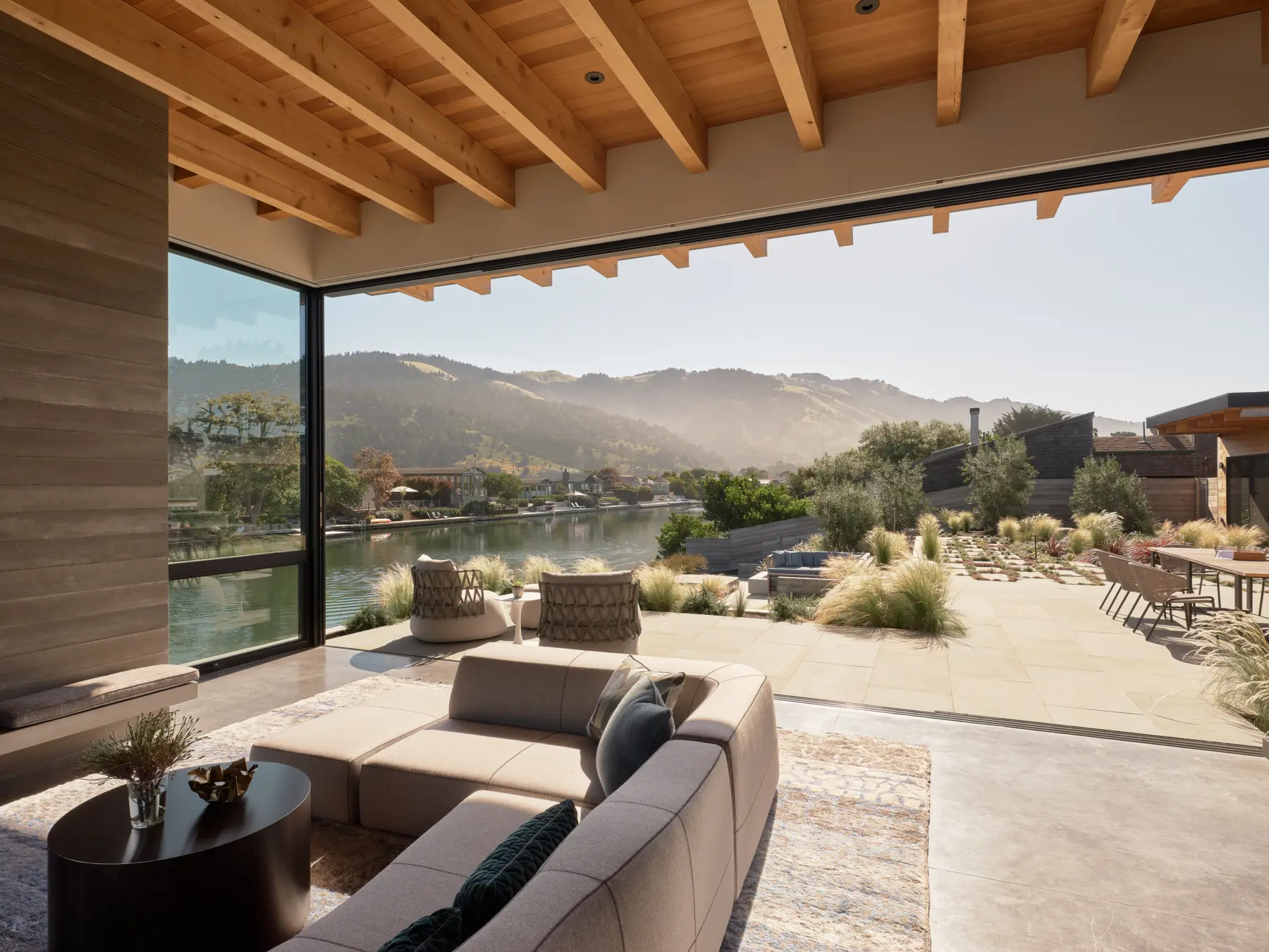 image of butler-armsden-lagoon-house-indoor-outdoor-living-room.jpg.jpg