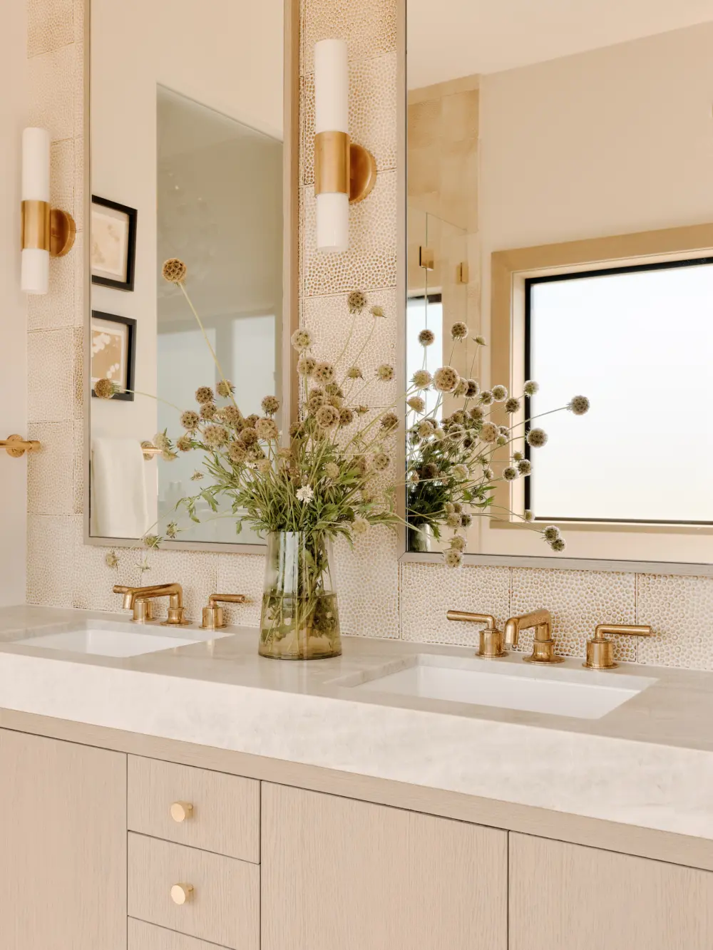 image of butler-armsden-lagoon-house-master-bath-vanity.jpg.jpg