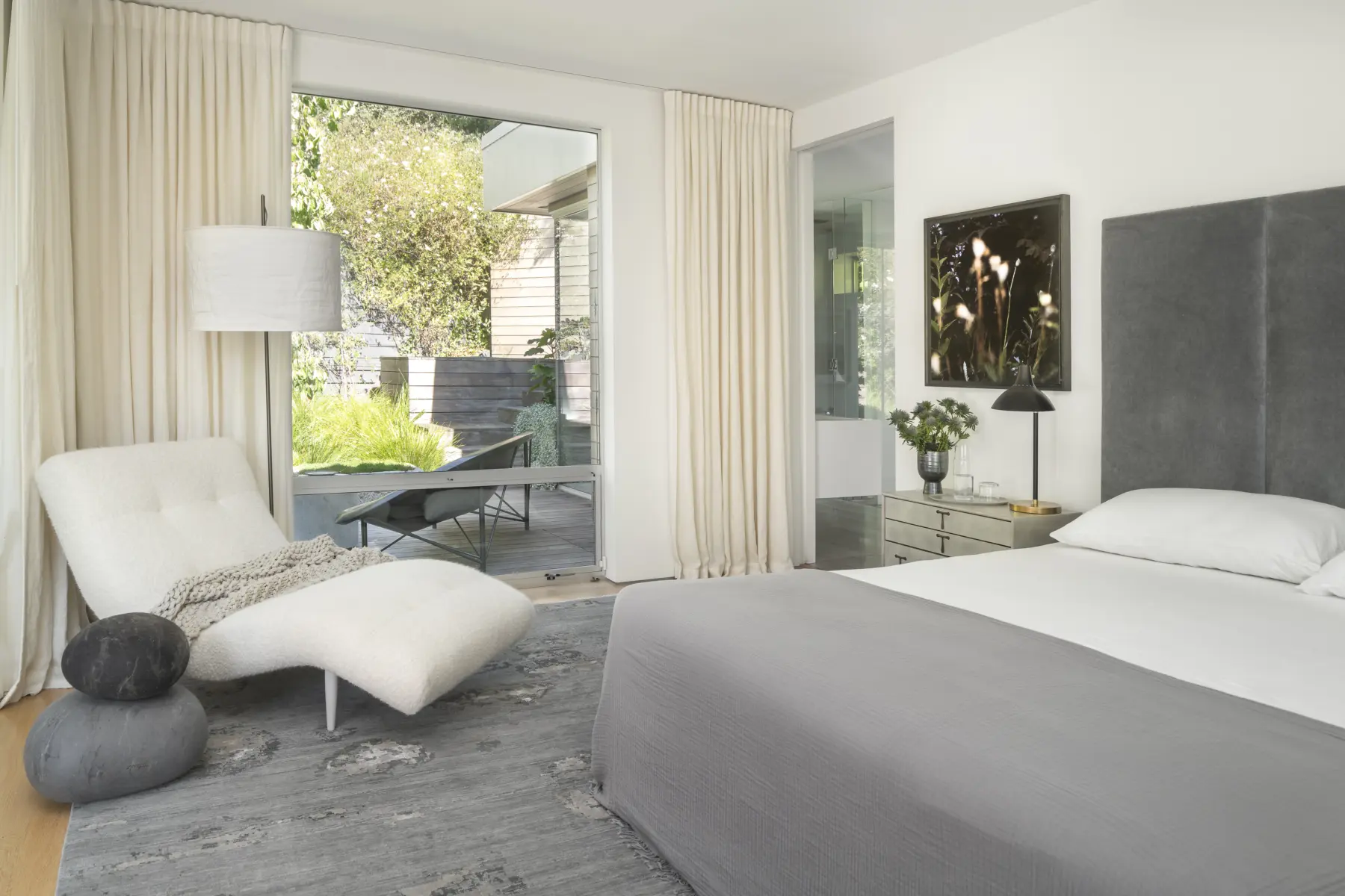 image of butler-armsden-mill-valley-residence-master-bedroom.jpg