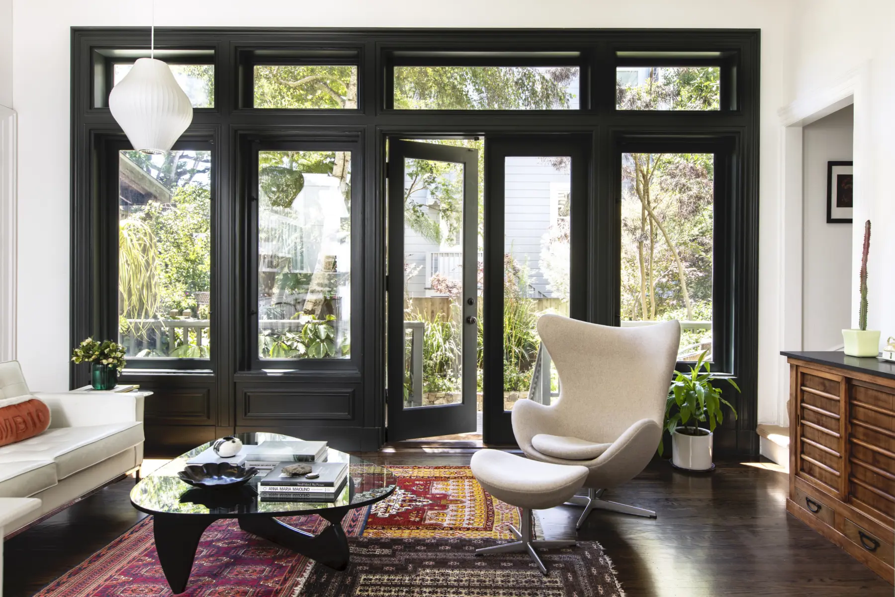 image of butler-armsden-modern-victorian-townhouse-livingroom.jpg