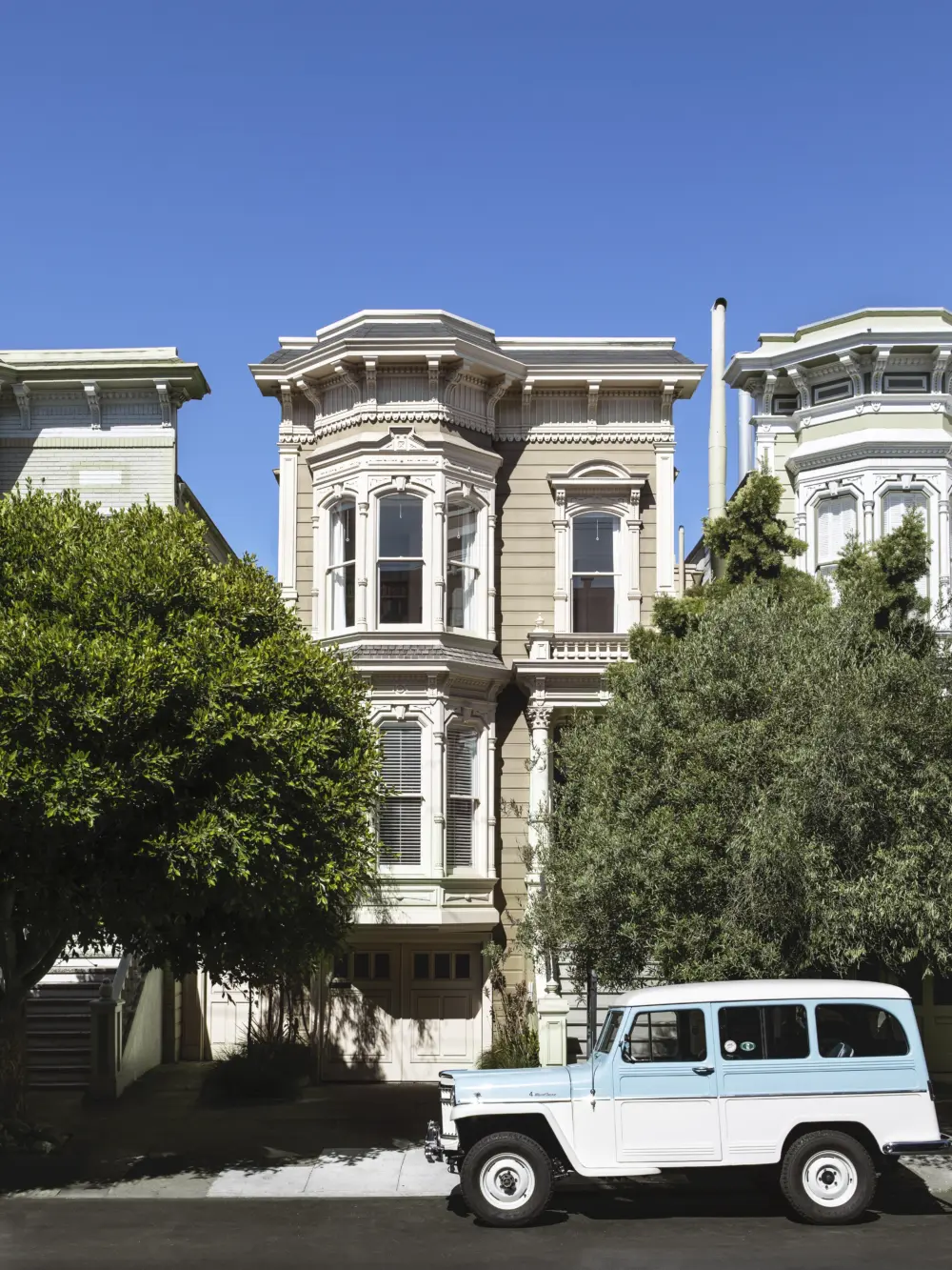 image of butler-armsden-modern-victorian-townhouse-front-facade.jpg
