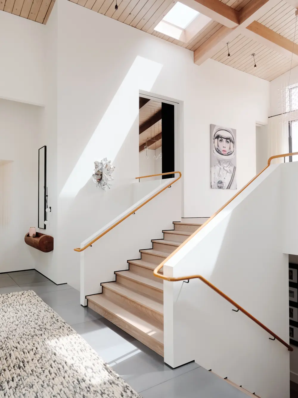 image of butler-armsden-orinda-residence-staircase.jpg