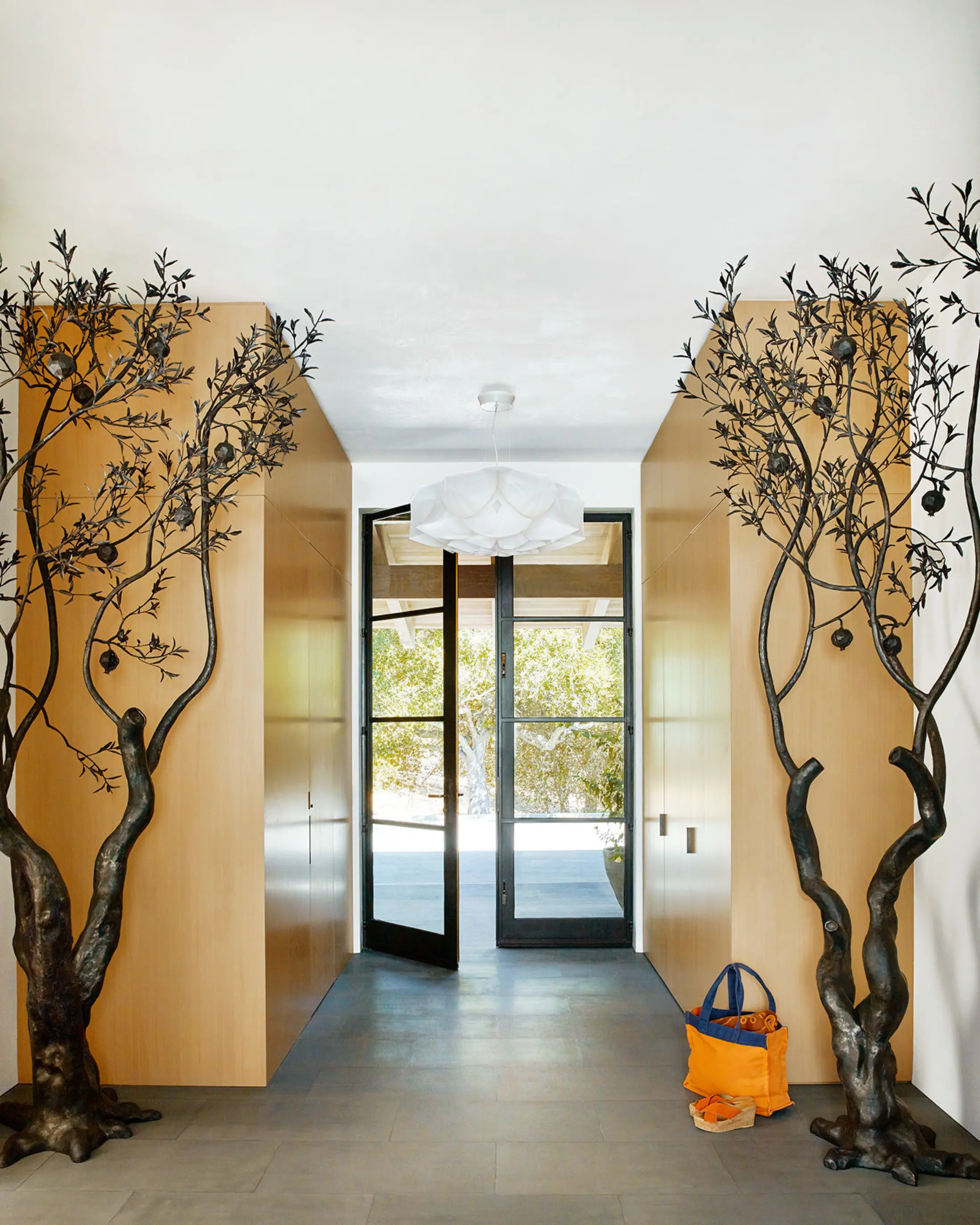 image of butler-armsden-portola-valley-courtyard-house-entrance-interior.jpg