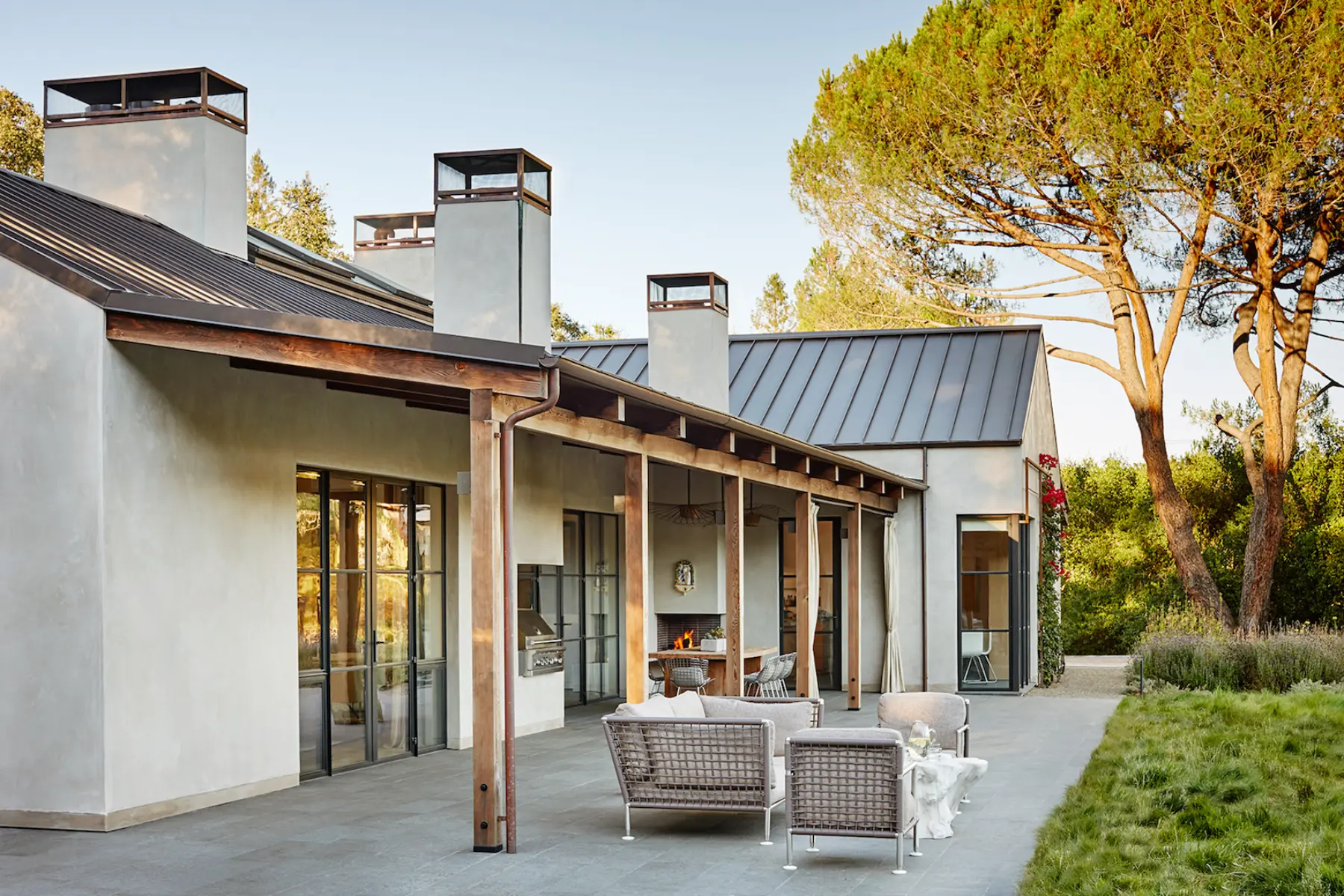 image of butler-armsden-portola-valley-courtyard-house-porch.jpg