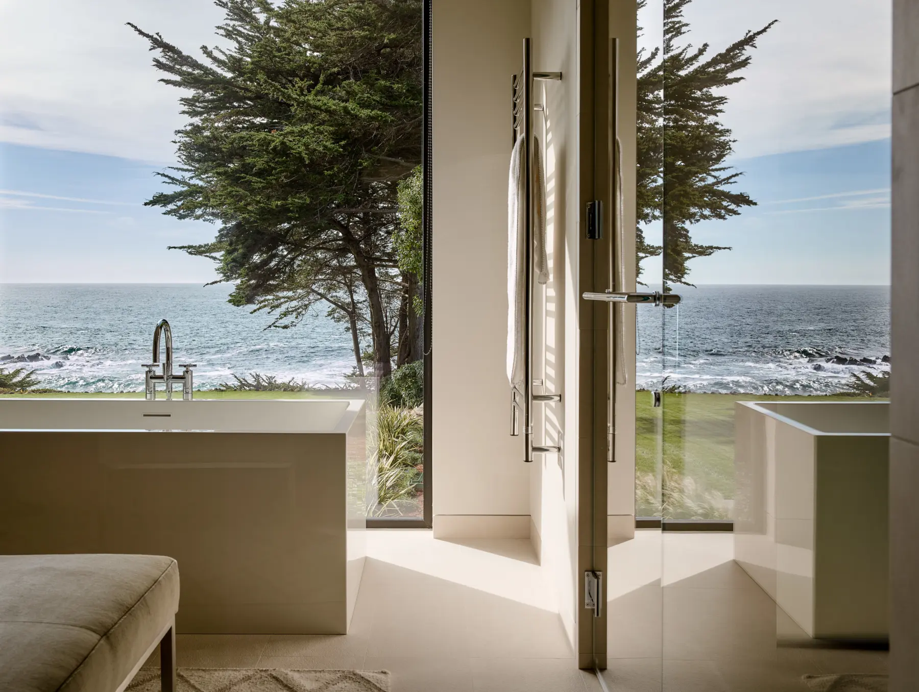 image of butler-armsden-sea-ranch-escape-master-bath.jpg