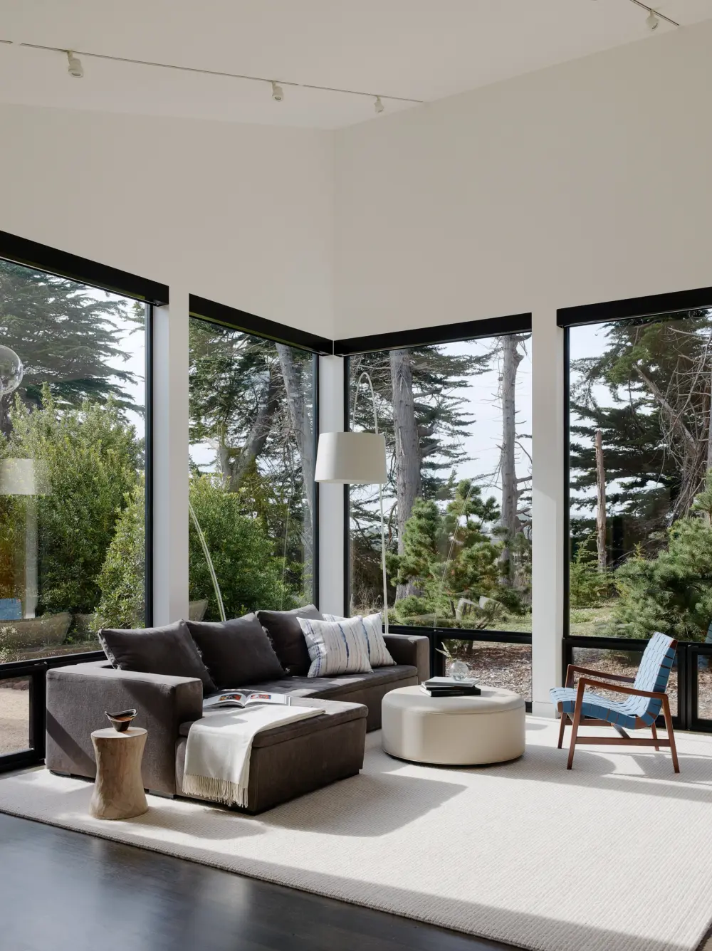 image of butler-armsden-sea-ranch-escape-family-room.jpg