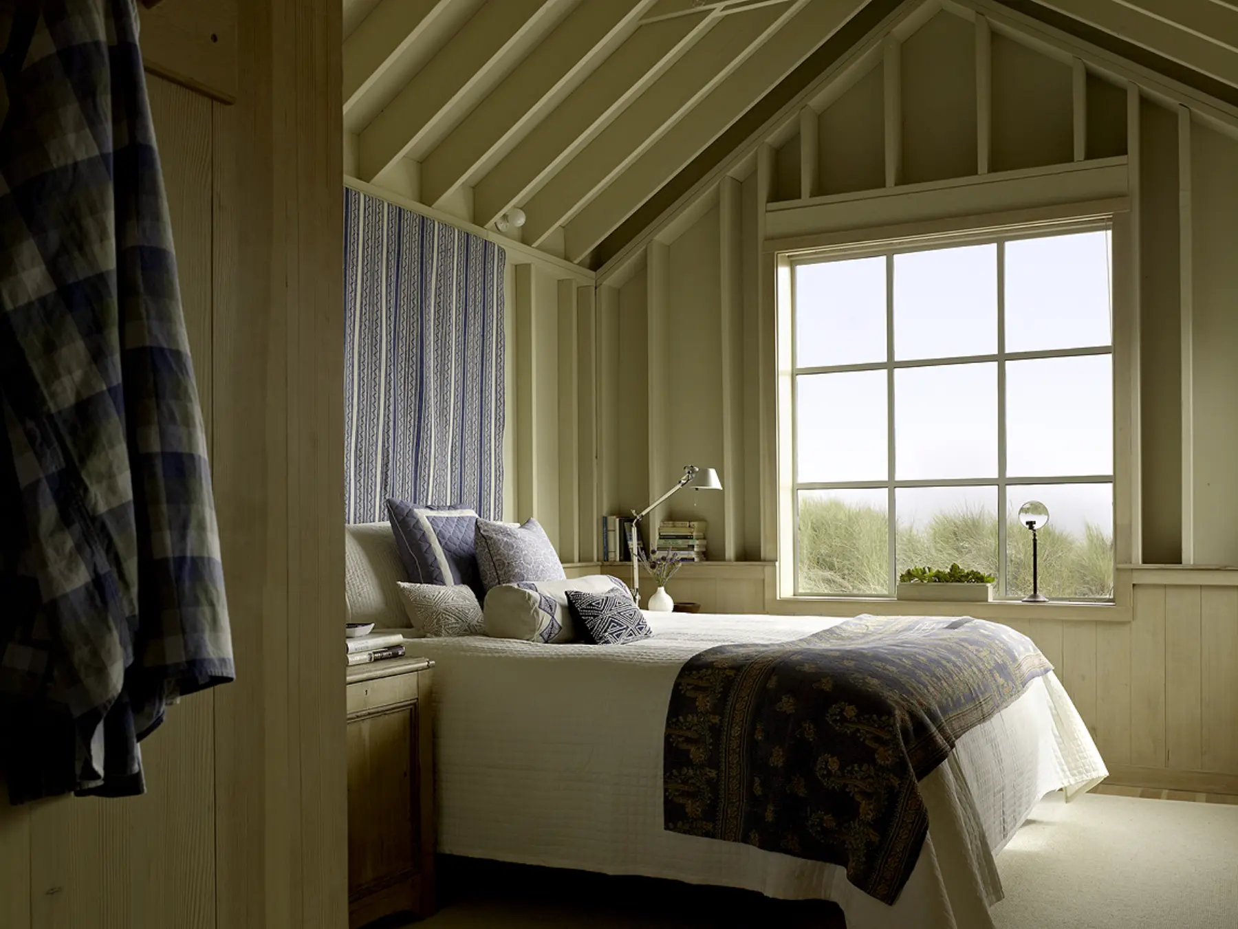 image of butler-armsden-stinson-color-fix-bedroom.jpg
