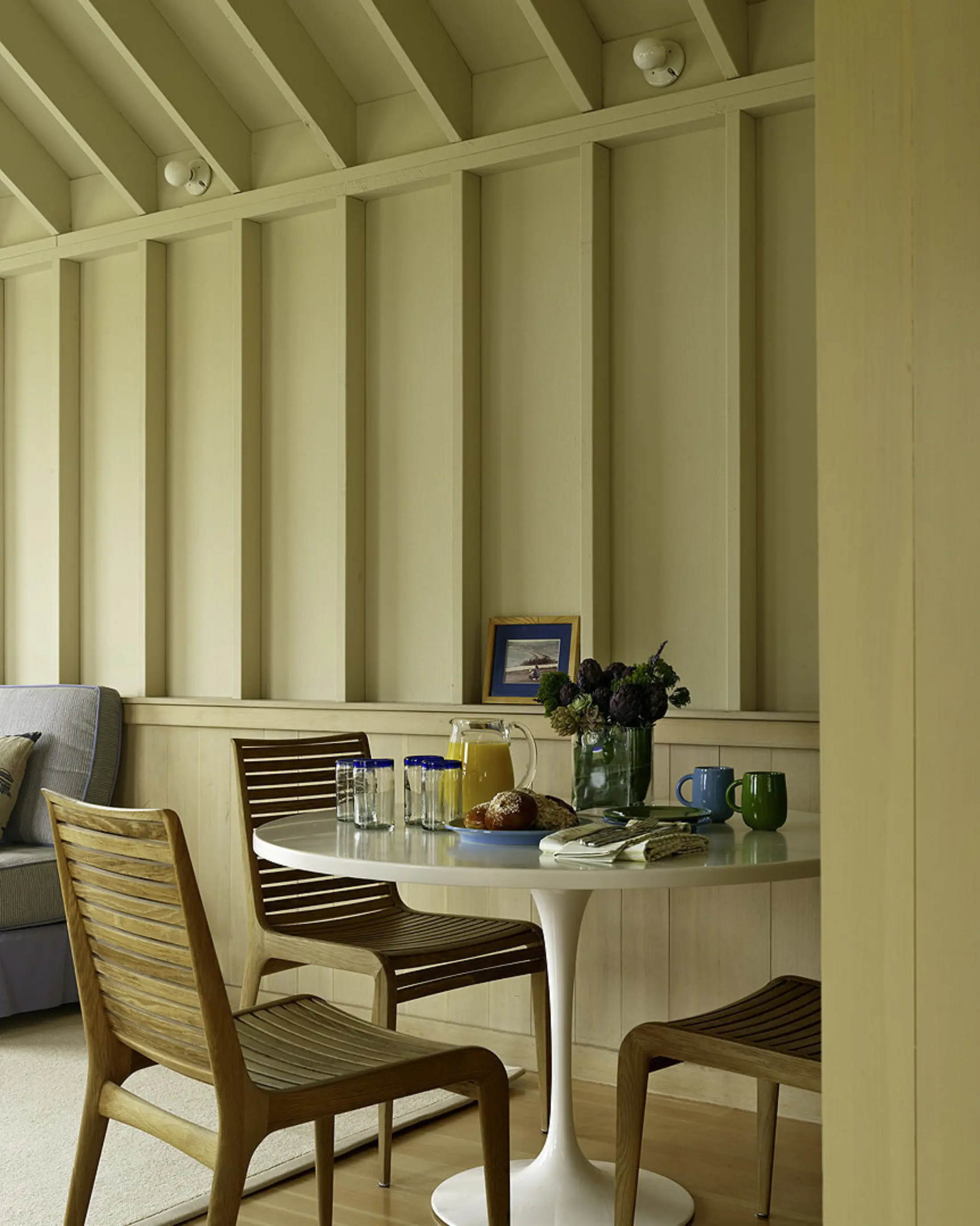 image of butler-armsden-stinson-beach-house-breakfast-table-2.jpg