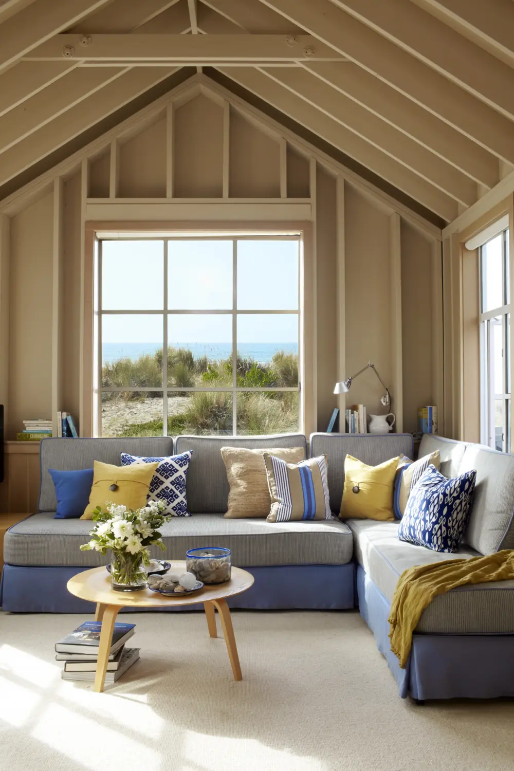 image of butler-armsden-stinson-beach-house-living-room.jpg