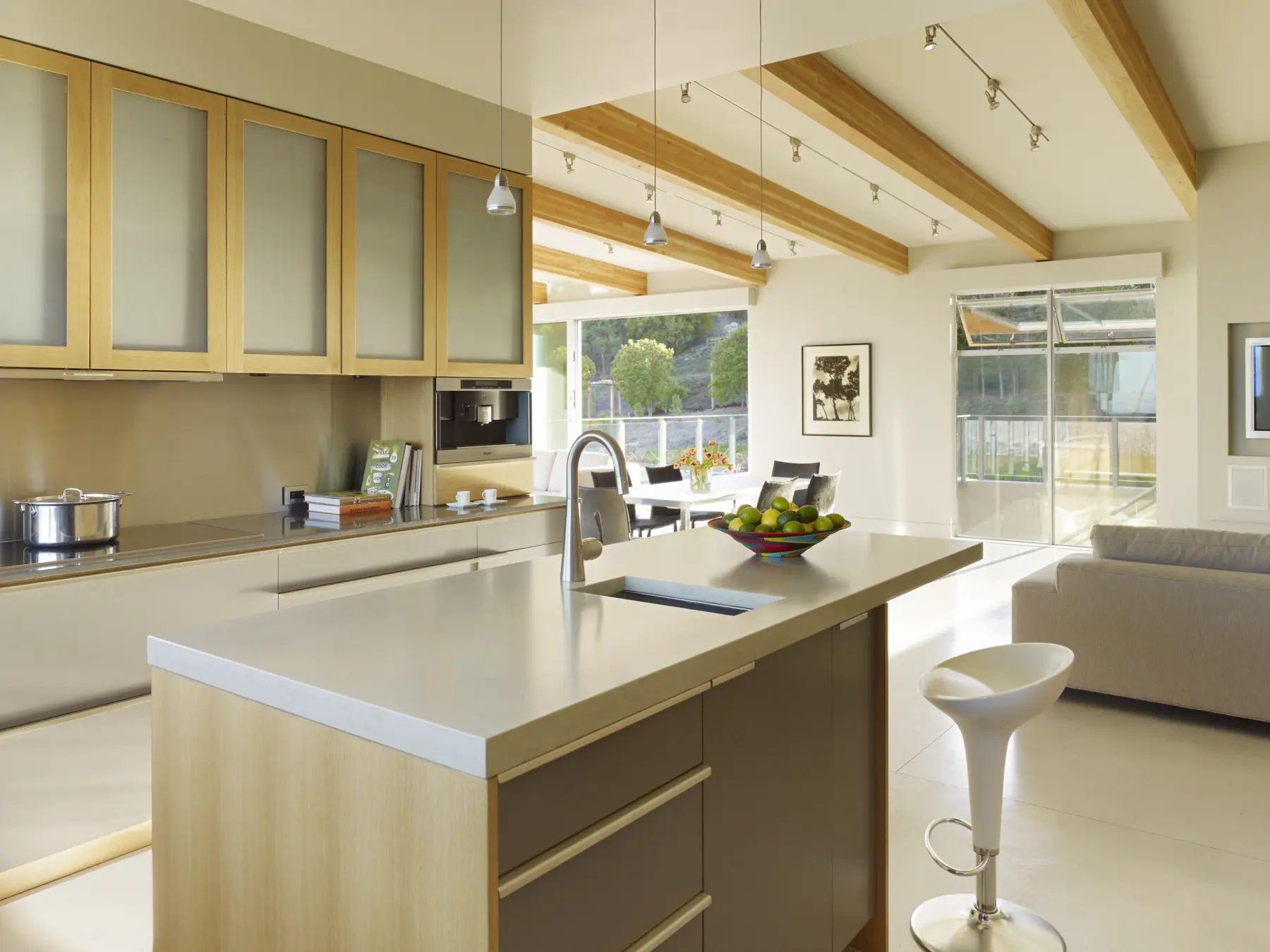image of butler-armsden-tiburon-bay-house-kitchen-island.jpg