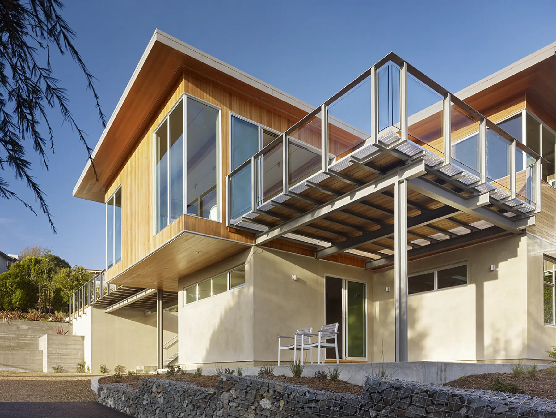 image of butler-armsden-tiburon-bay-house-rear-facade-elevated-deck.jpg