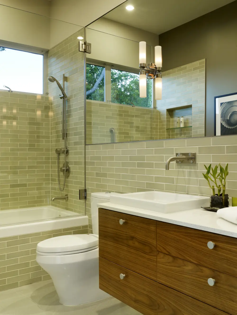 image of butler-armsden-tiburon-bay-house-bathroom.jpg