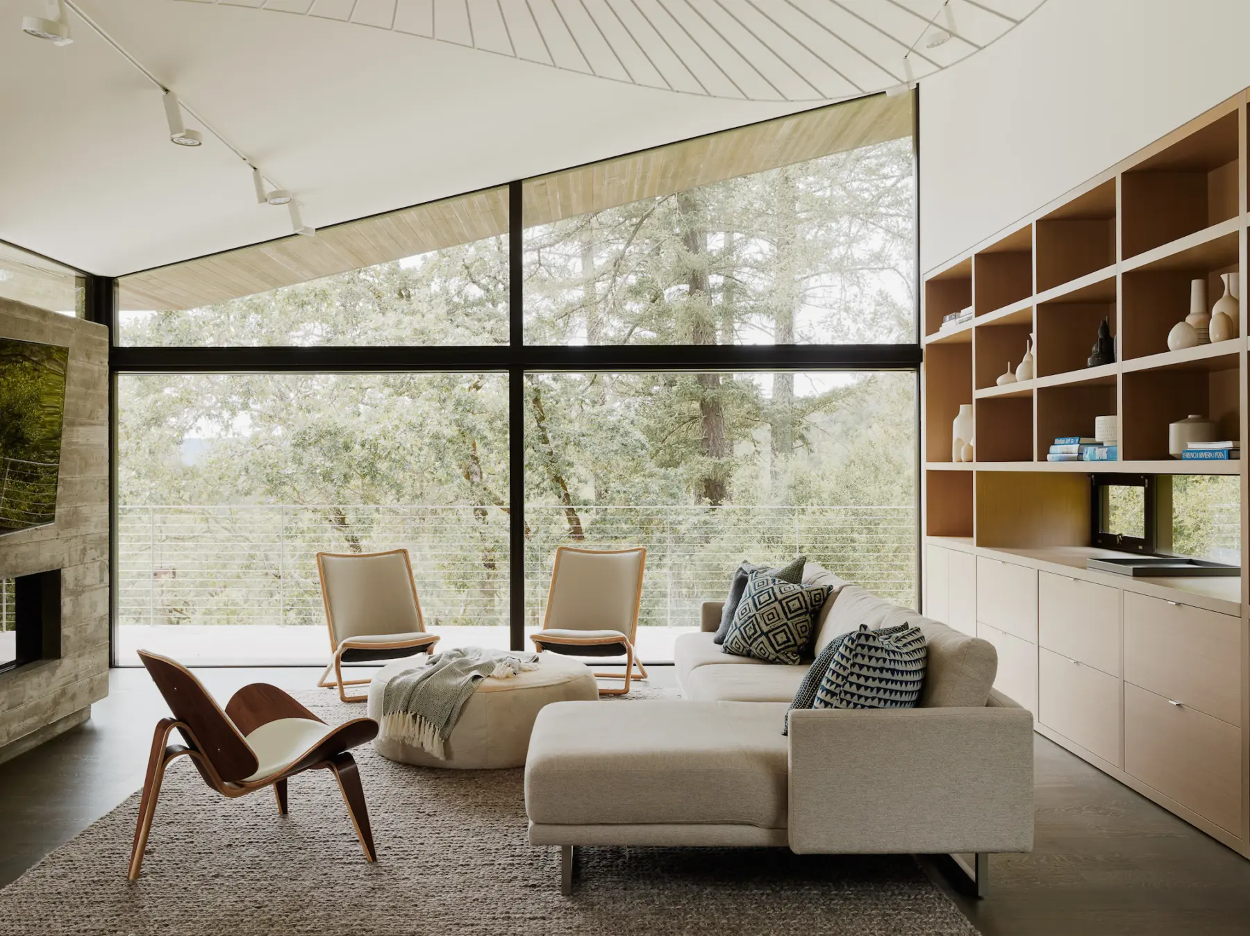 image of butler-armsden-valley-of-the-moon-retreat-living-room.jpg