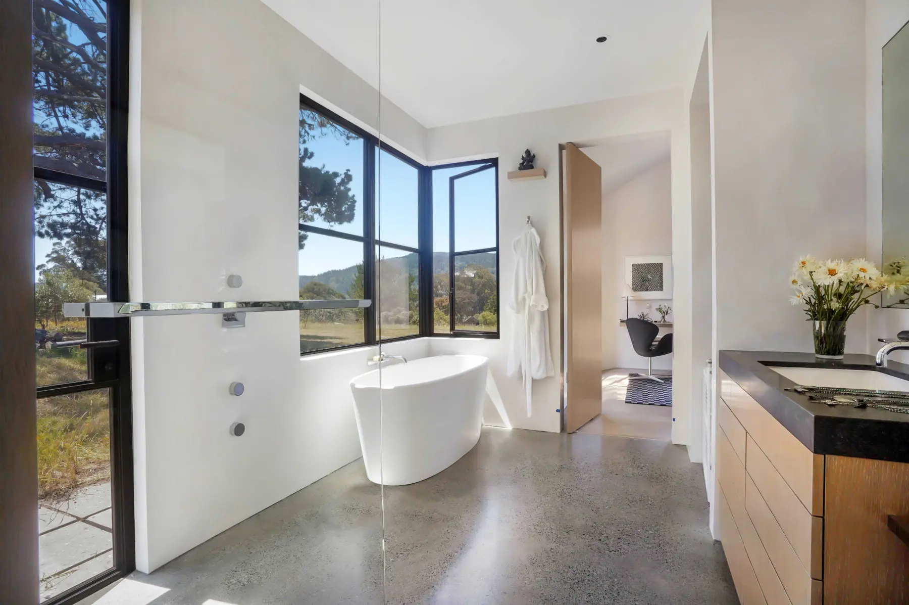 image of butler-armsden-point-reyes-residence-master-bathroom.jpg