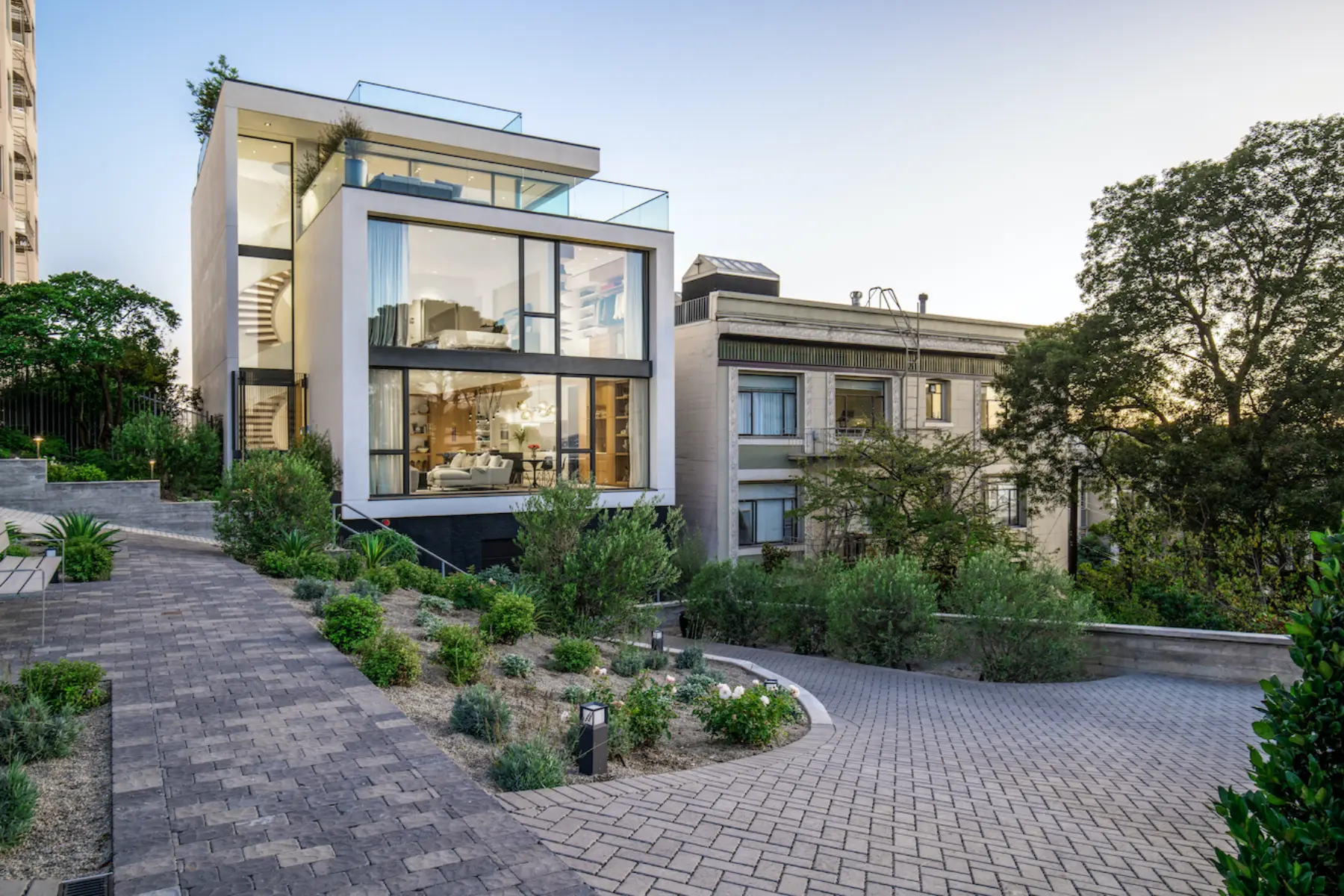 image of butler-armsden-russian-hill-residence-exterior.jpg