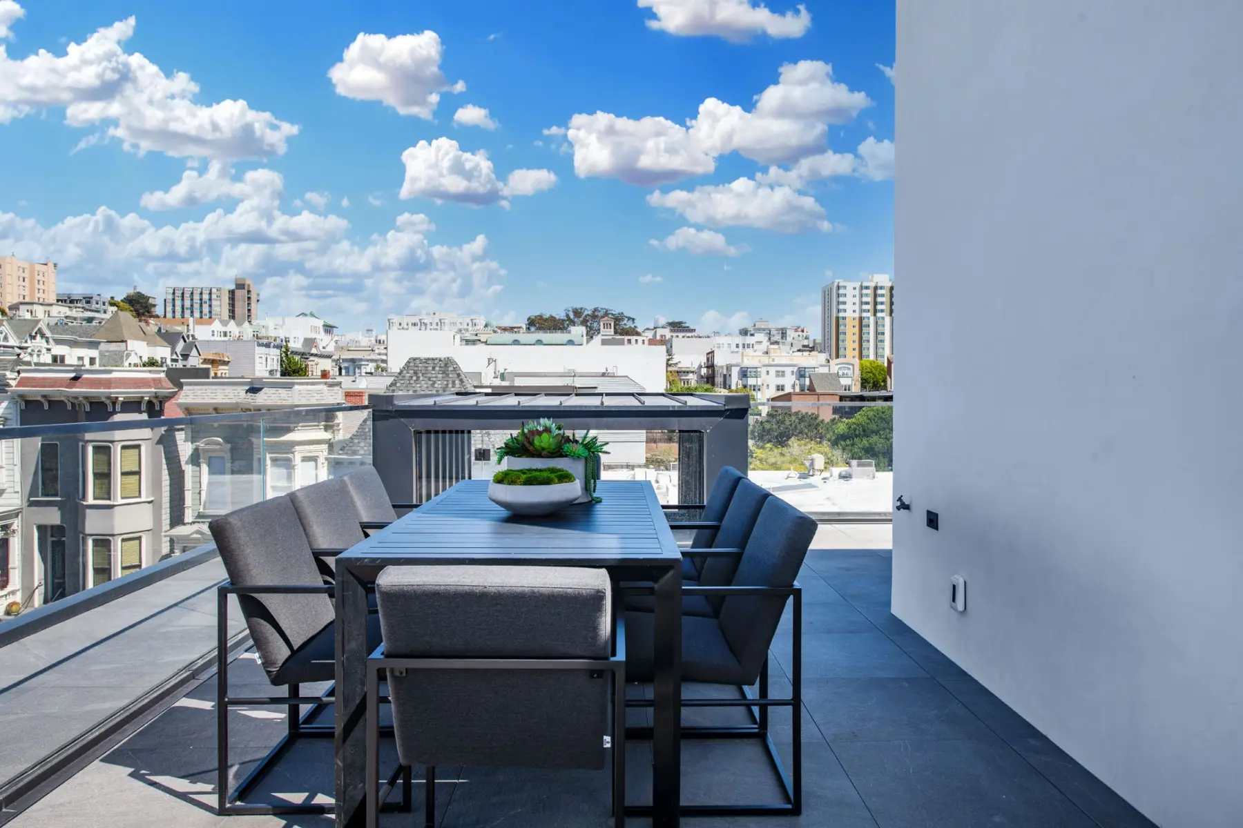 image of butler-armsden-buchanan-residences-roofdeck.jpg