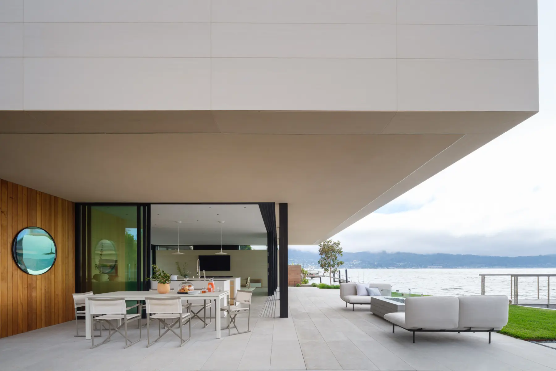 image of butler-armsden-modern-on-the-waterfront-outdoor-dining-and-seating.jpg