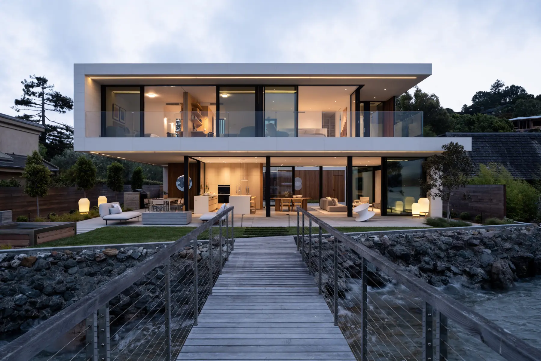 image of butler-armsden-modern-on-the-waterfront-rear-facade.jpg