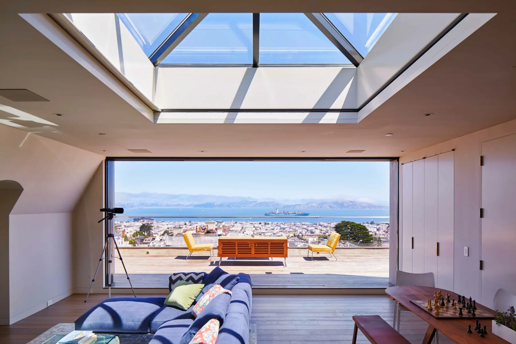 image of butler-armsden-alta-plaza-residence-rooftop-lounge-skylight.jpg