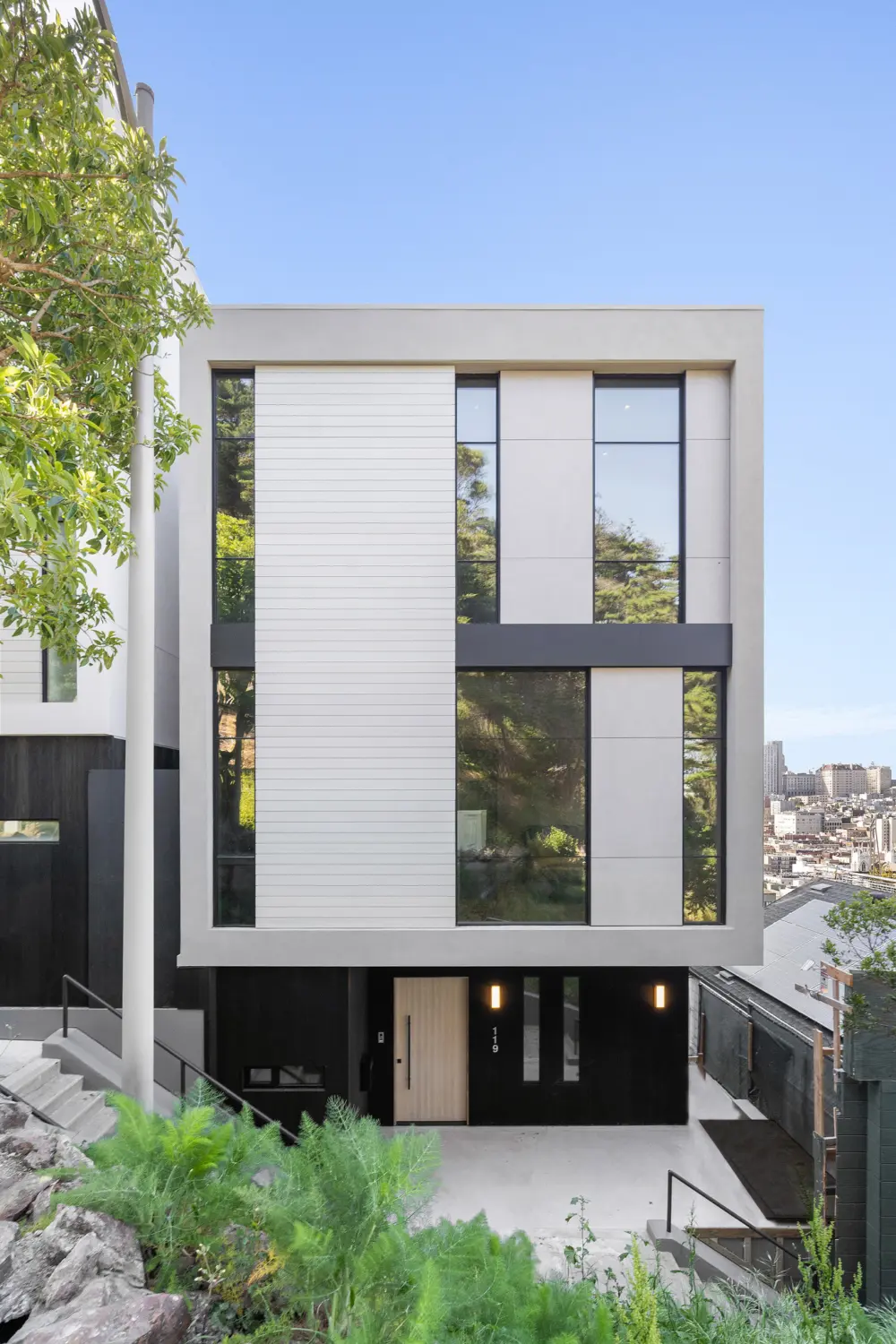 image of butler-armsden-telegraph-hill-townhouse-front-facade.jpg