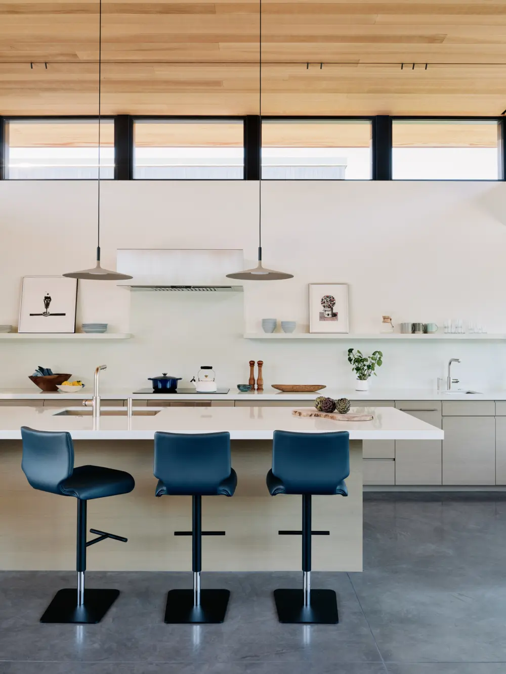 image of butler-armsden-stinson-beach-family-retreat-kitchen-island.jpg