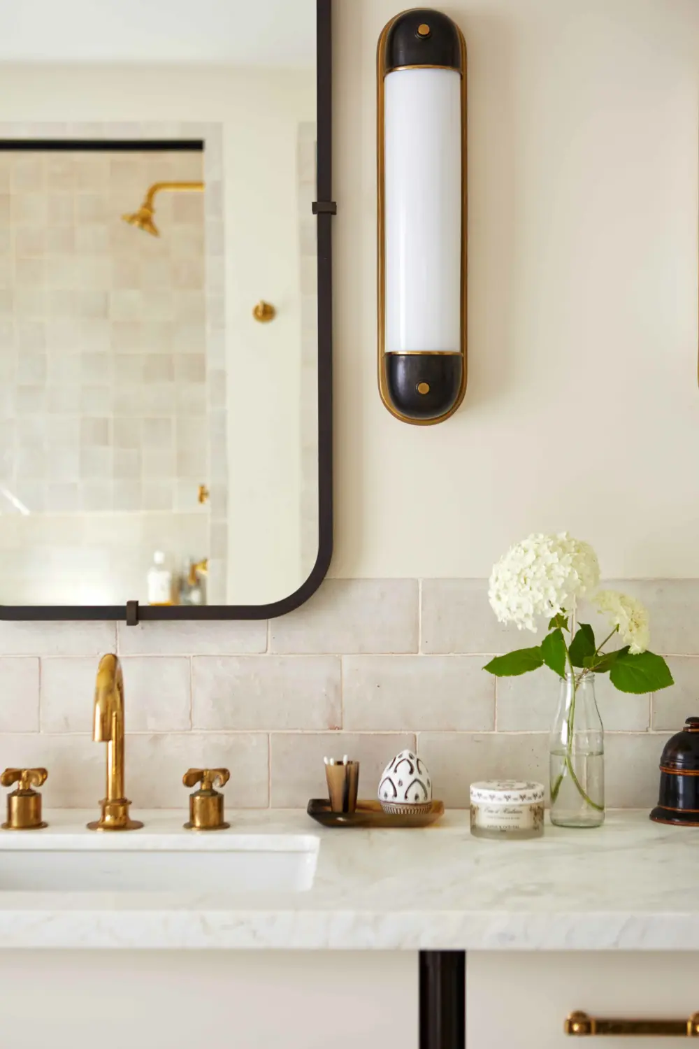 image of butler-armsden-alta-plaza-residence-bathroom-vanity.jpg