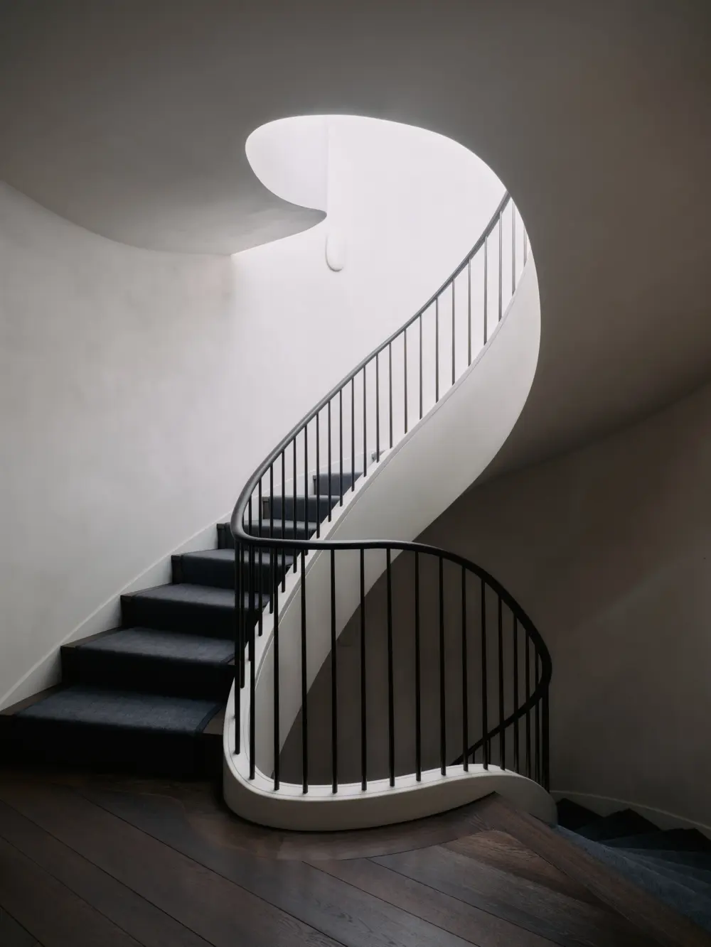 image of butler-armsden-presidio-heights-residence-staircase-2.jpg