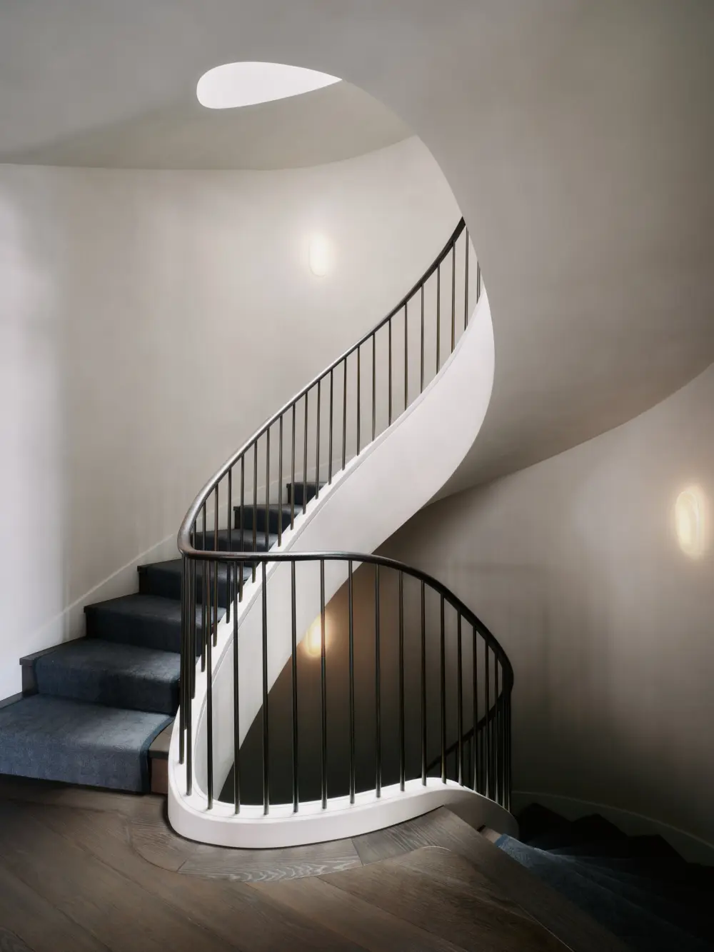 image of butler-armsden-presidio-heights-residence-staircase.jpg