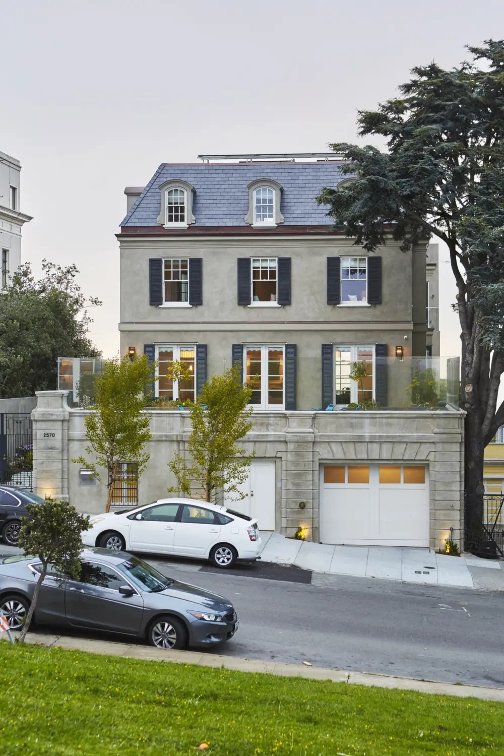 image of butler-armsden-alta-plaza-residence-front-facade.jpg