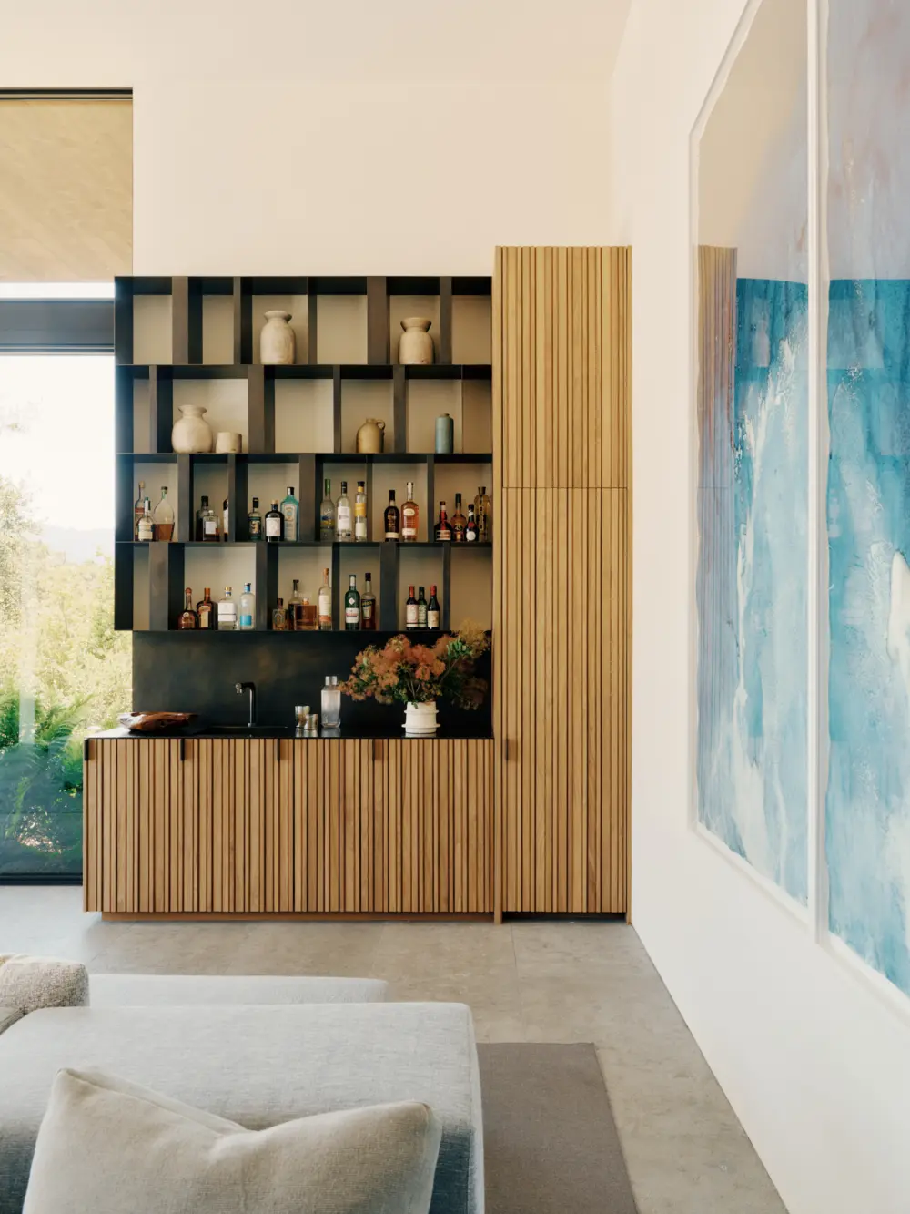 image of butler-armsden-windy-hill-lookout-built-in-bar.jpg