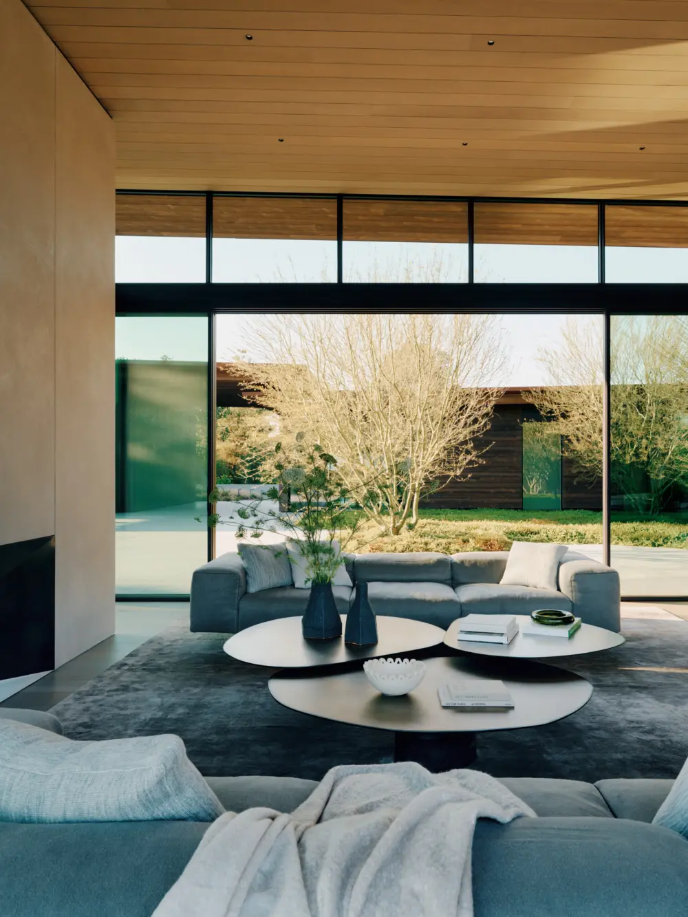 image of butler-armsden-windy-hill-lookout-living-room.jpg